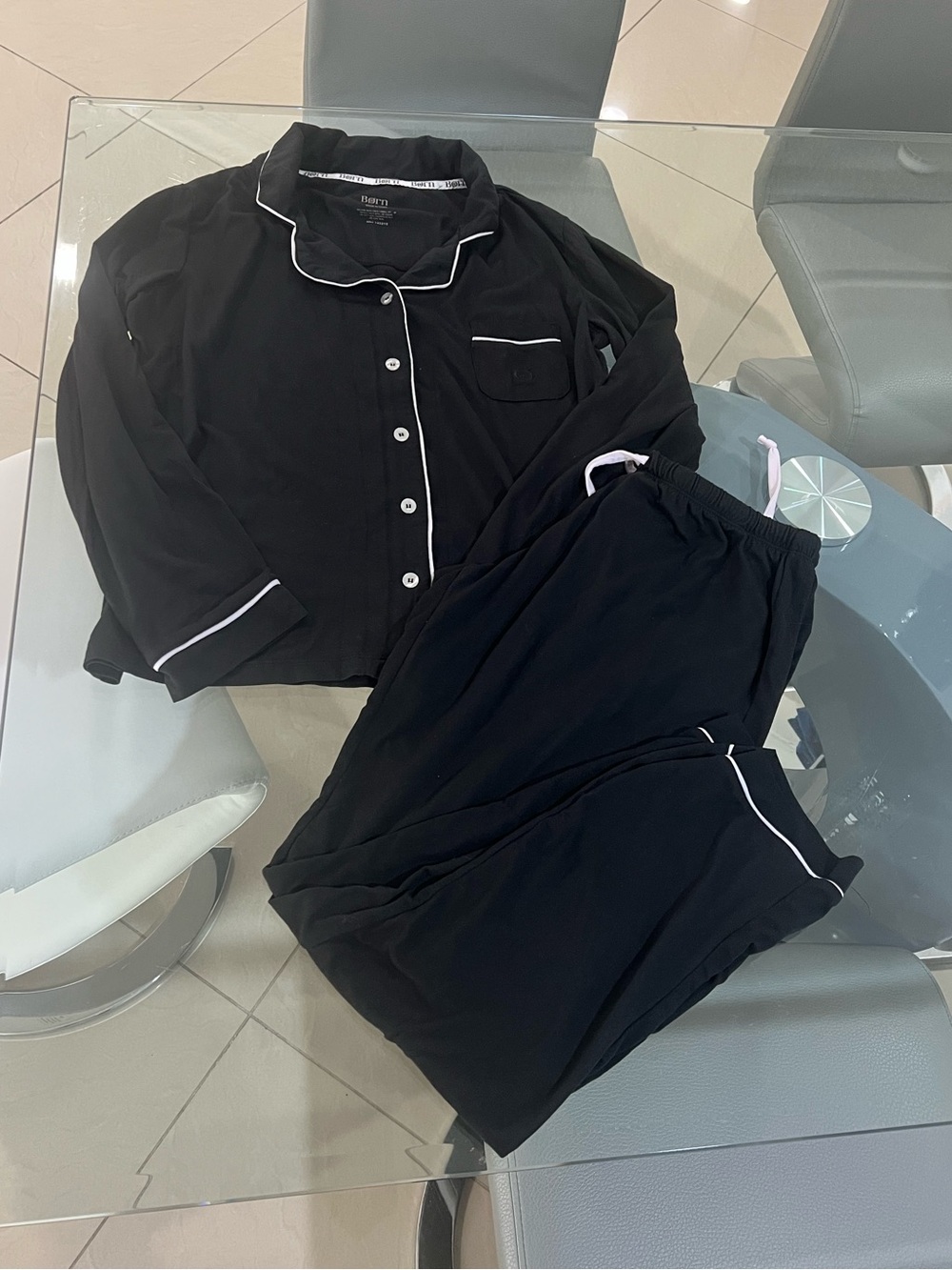 Born Long Sleeve Pajama Set with Contrast Piping Soft Lounge Set size small - Picture 2 of 6